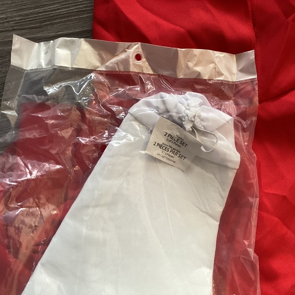 Red Handmaiden Costume - sz M - Picture 5 of 6